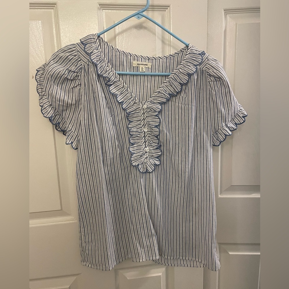 Max Studio short sleeve top size S.  Blue-white pinstripe
